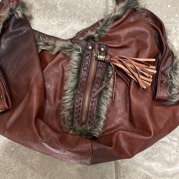 JESSICA SIMPSON NAVAJO SATCHEL BAG JS3822 - Picture 2 of 11